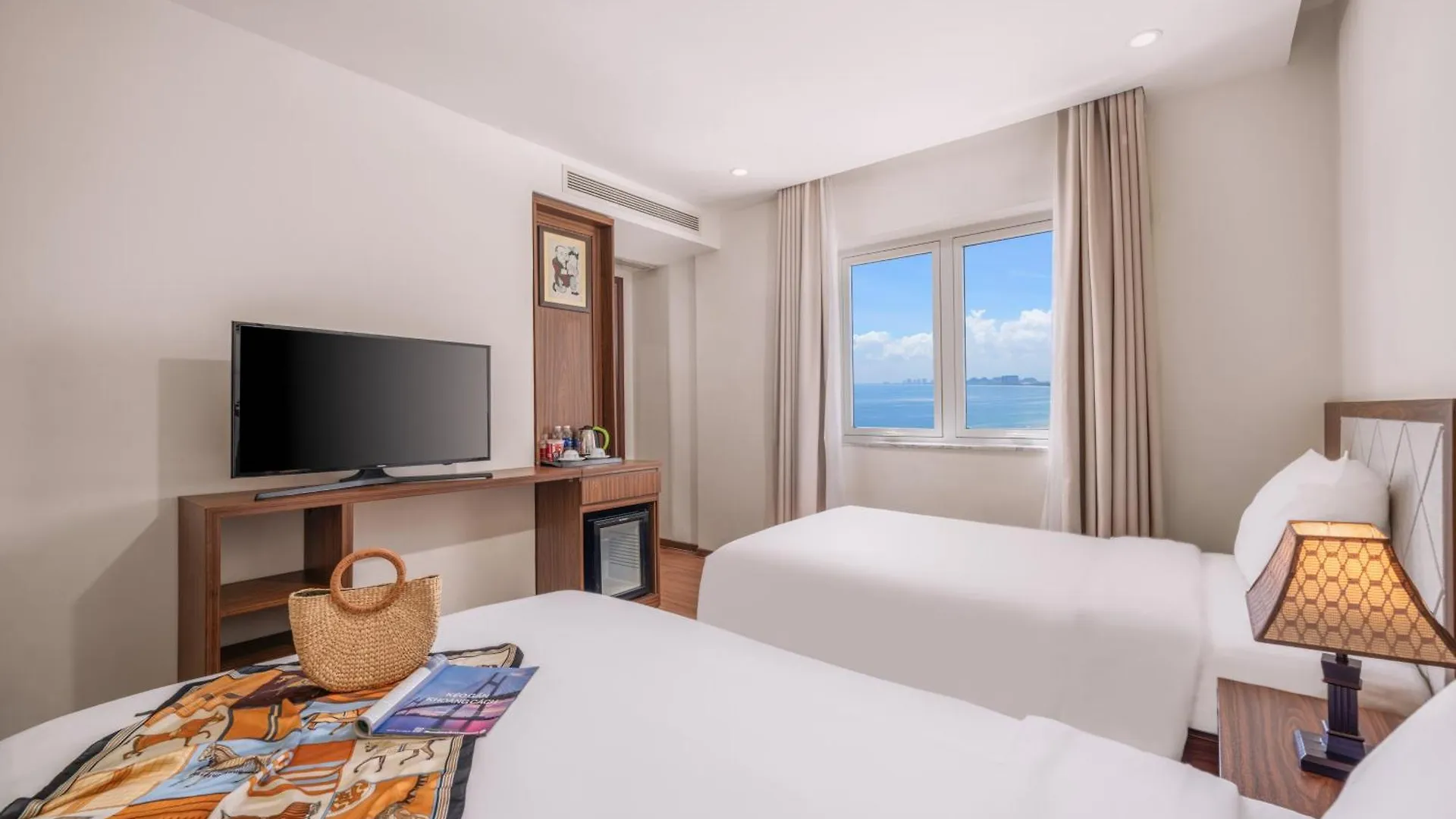 De Lamour Hotel Da Nang 4*,