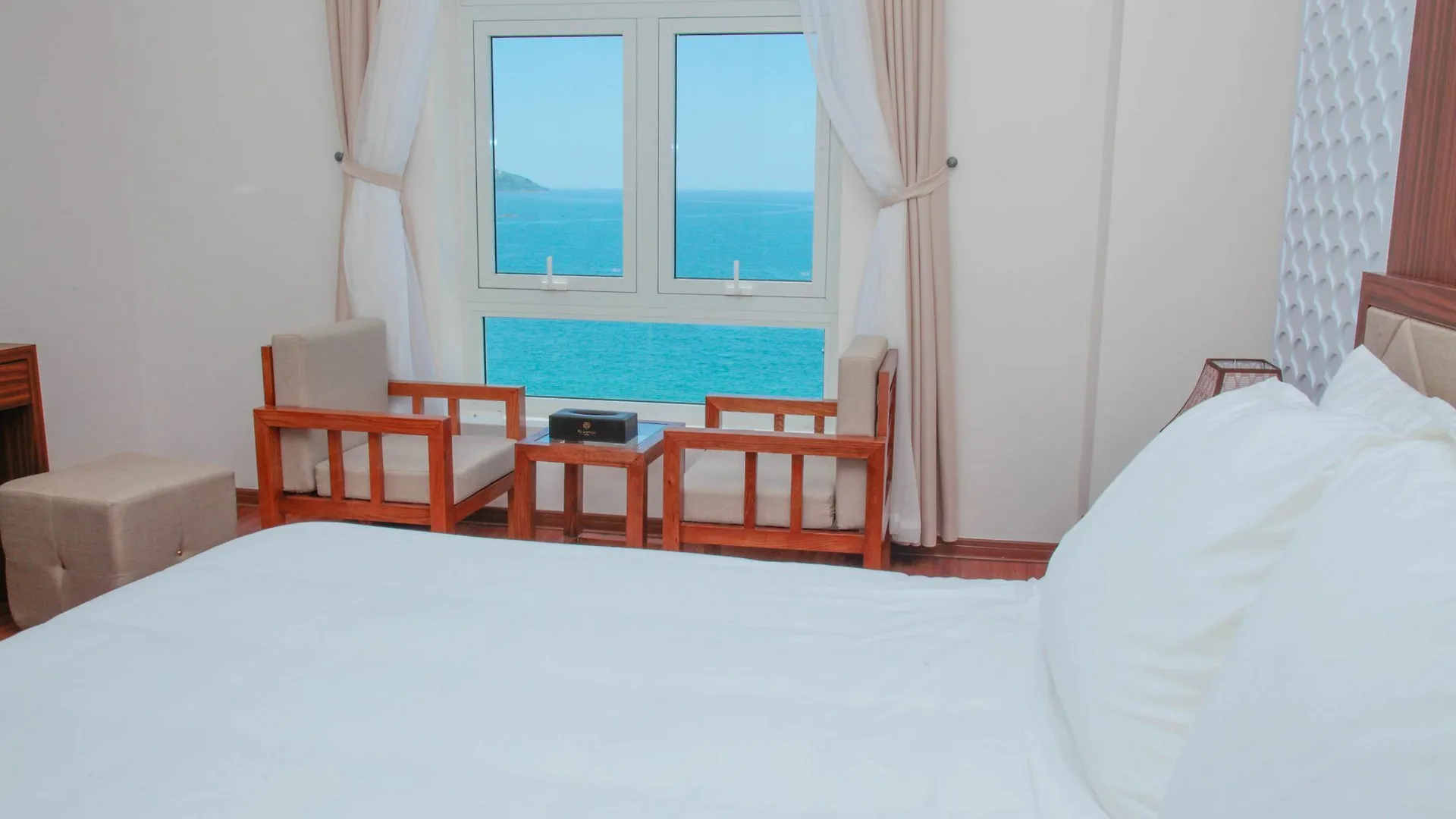 De Lamour Hotel Da Nang 4*,